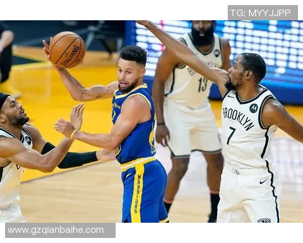 勇士与黄蜂激战第二节精彩瞬间回顾与分析