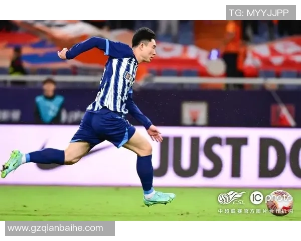 意外!武汉三镇中场中心达兰正式宣告归队,曾为保级立下丰功伟绩